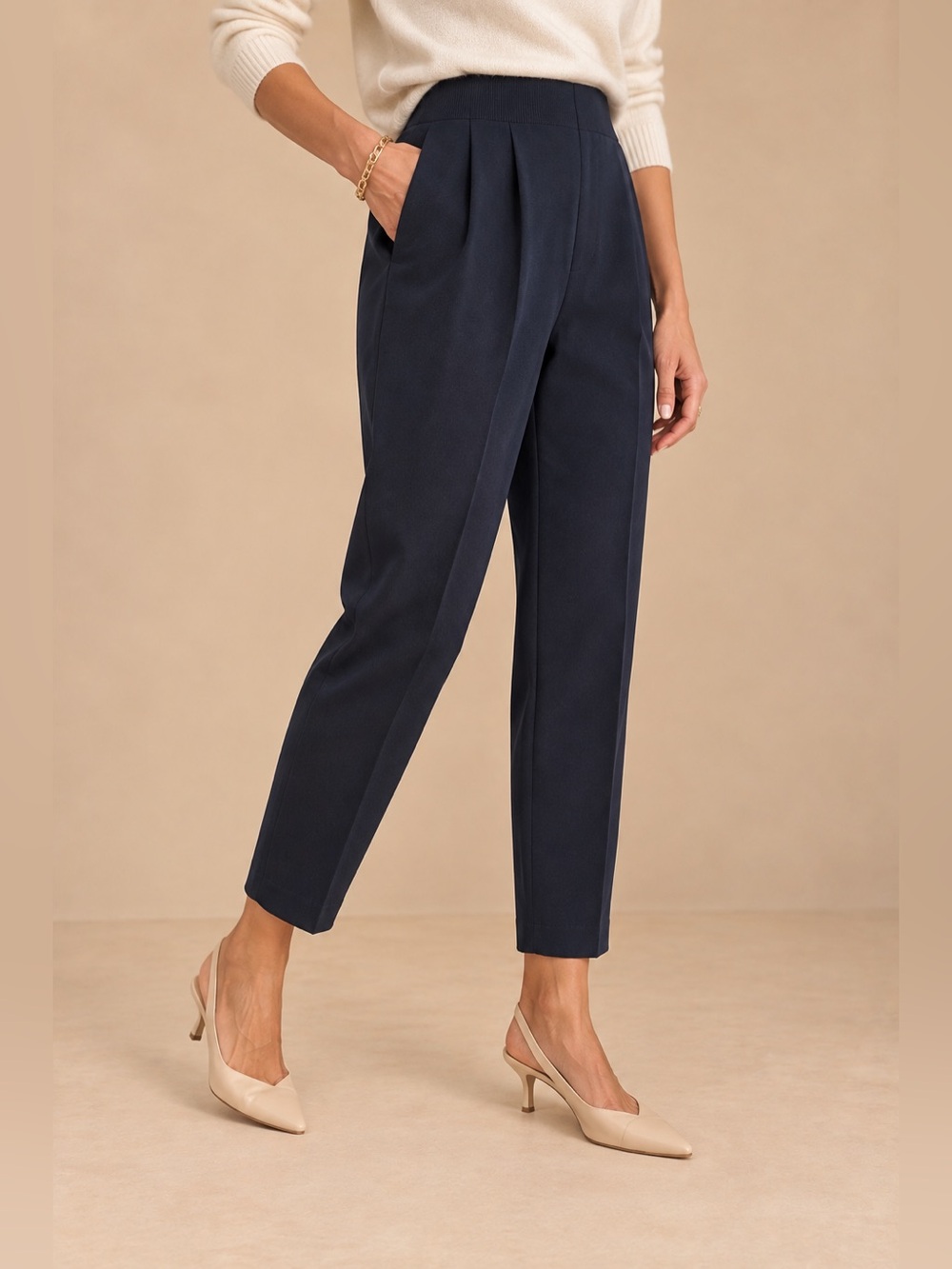 St John Collection Navy Sweater Knit Tailored Pintuck Pull On Tapered Pants Size